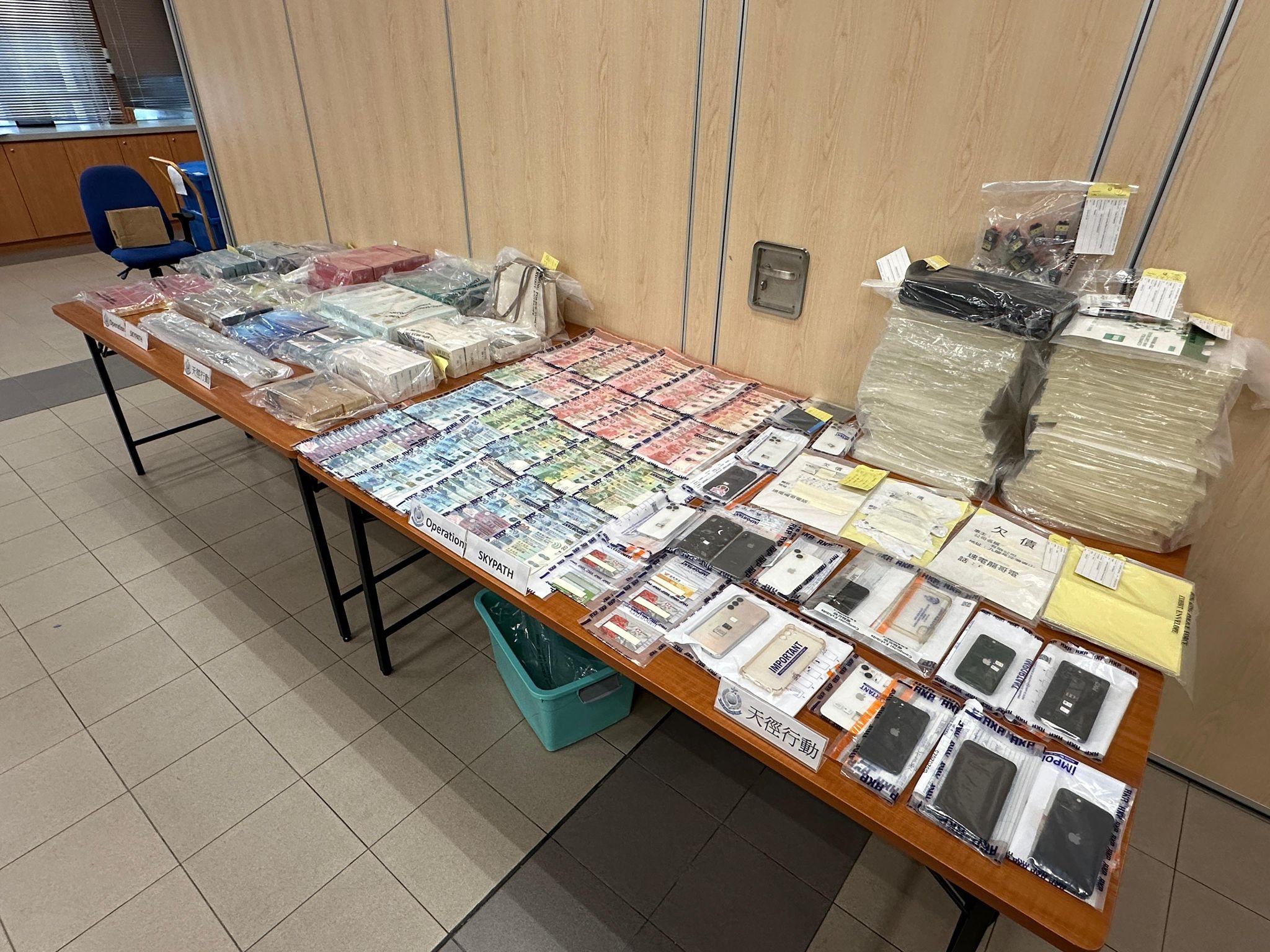 黃大仙警區反青少年罪惡行動拘捕43人,年齡介乎14至21歲。