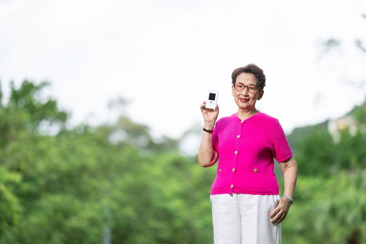 長者安居協會於9月26日全新推出「一線通®守護卡」,屬「出得街嘅平安鐘」。