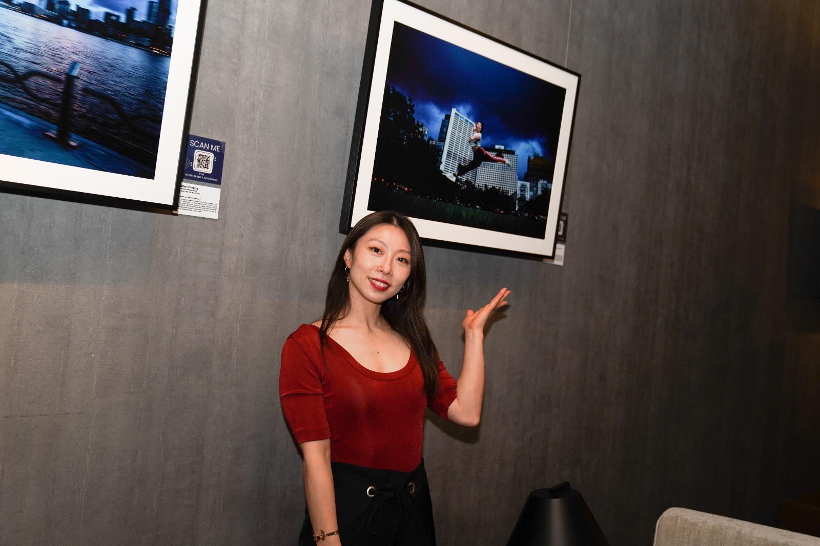 「清晨.城市.運動」慈善攝影展覽,香港首名參加奧運女子競技體操項目運動員黃曉盈。