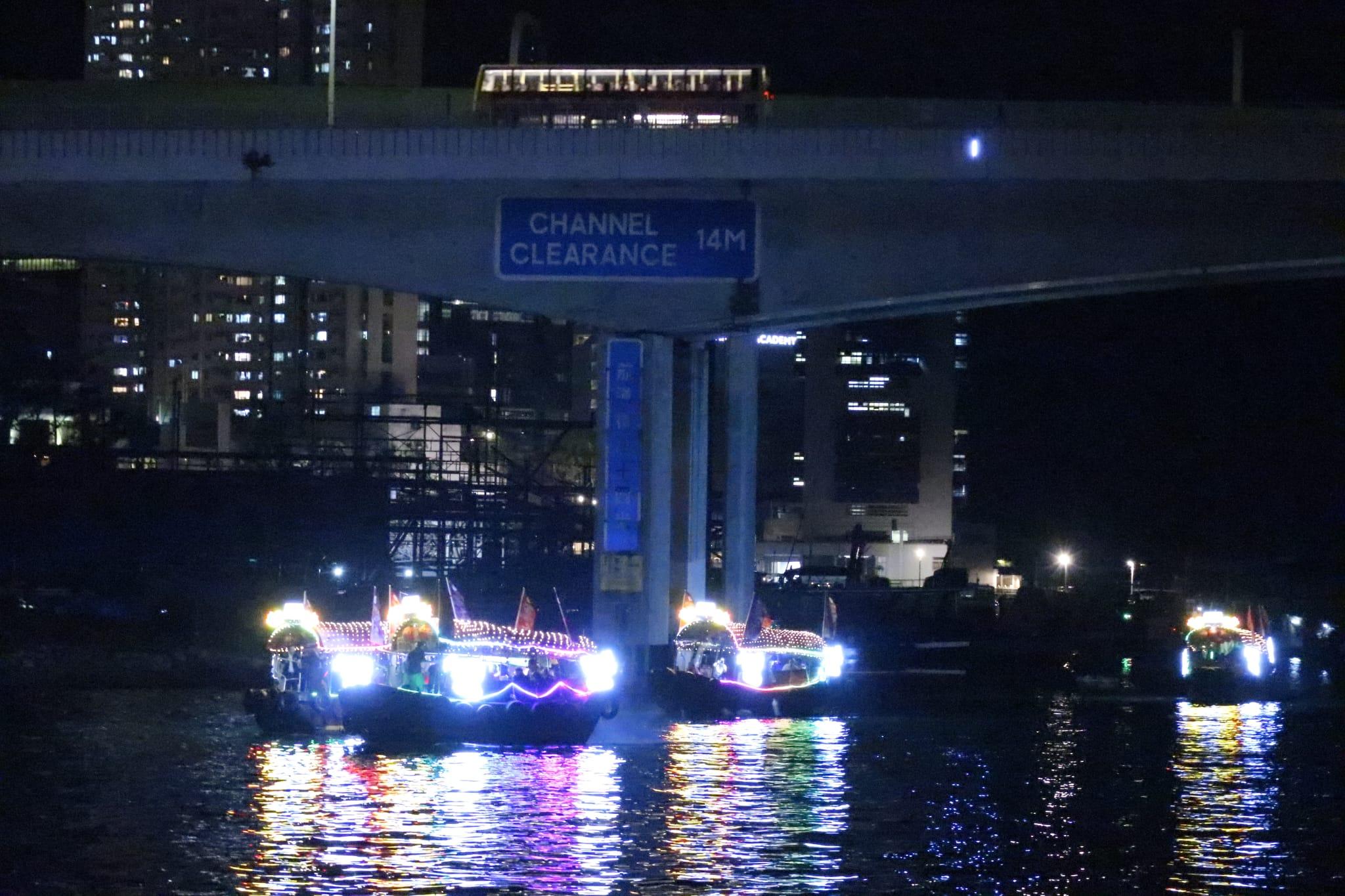 南區舉辦以大熊貓為主題的綵艇活動。(鍾式明攝)