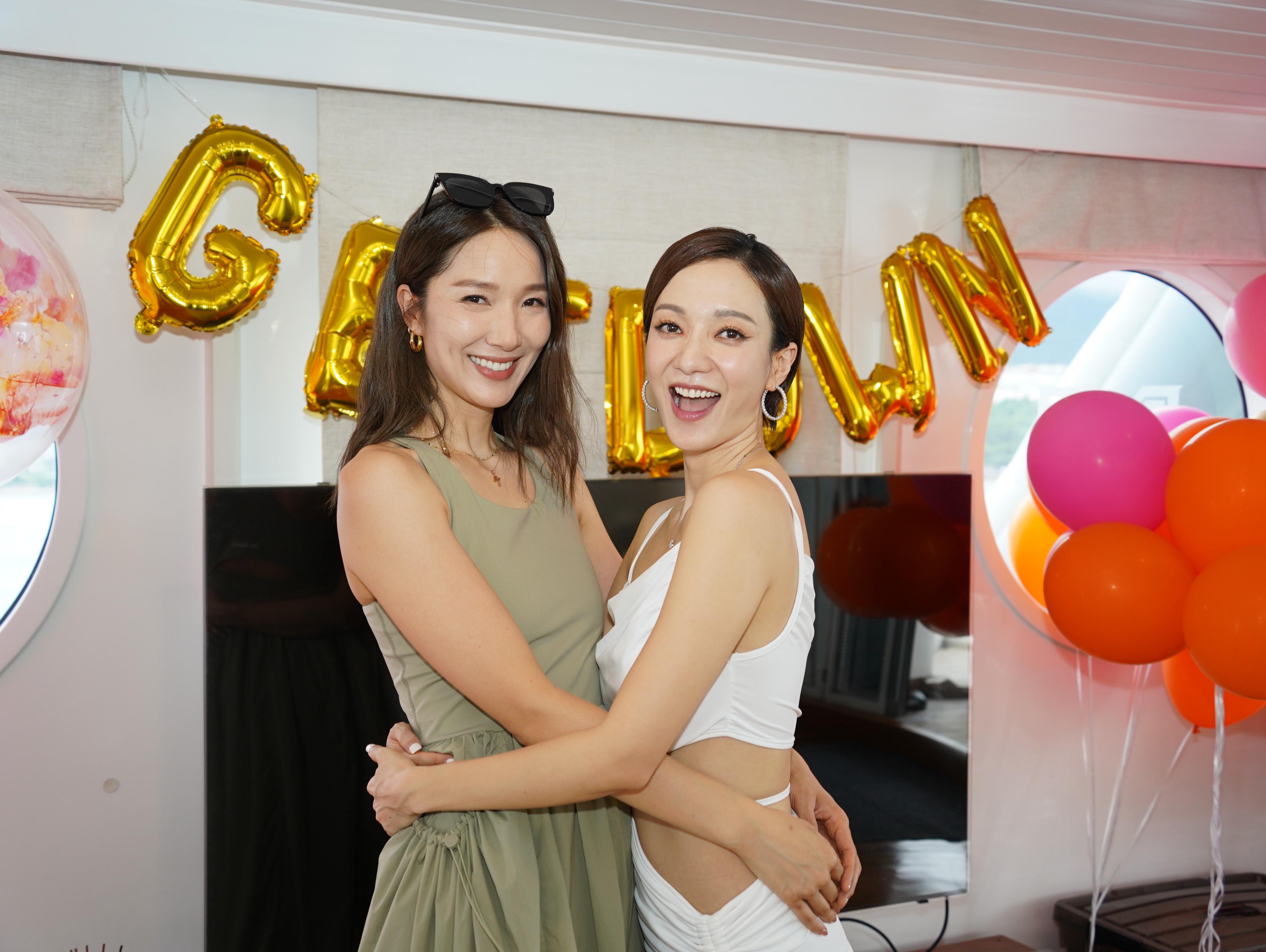 王君馨開船P慶祝新歌,邀請一眾好友上船。