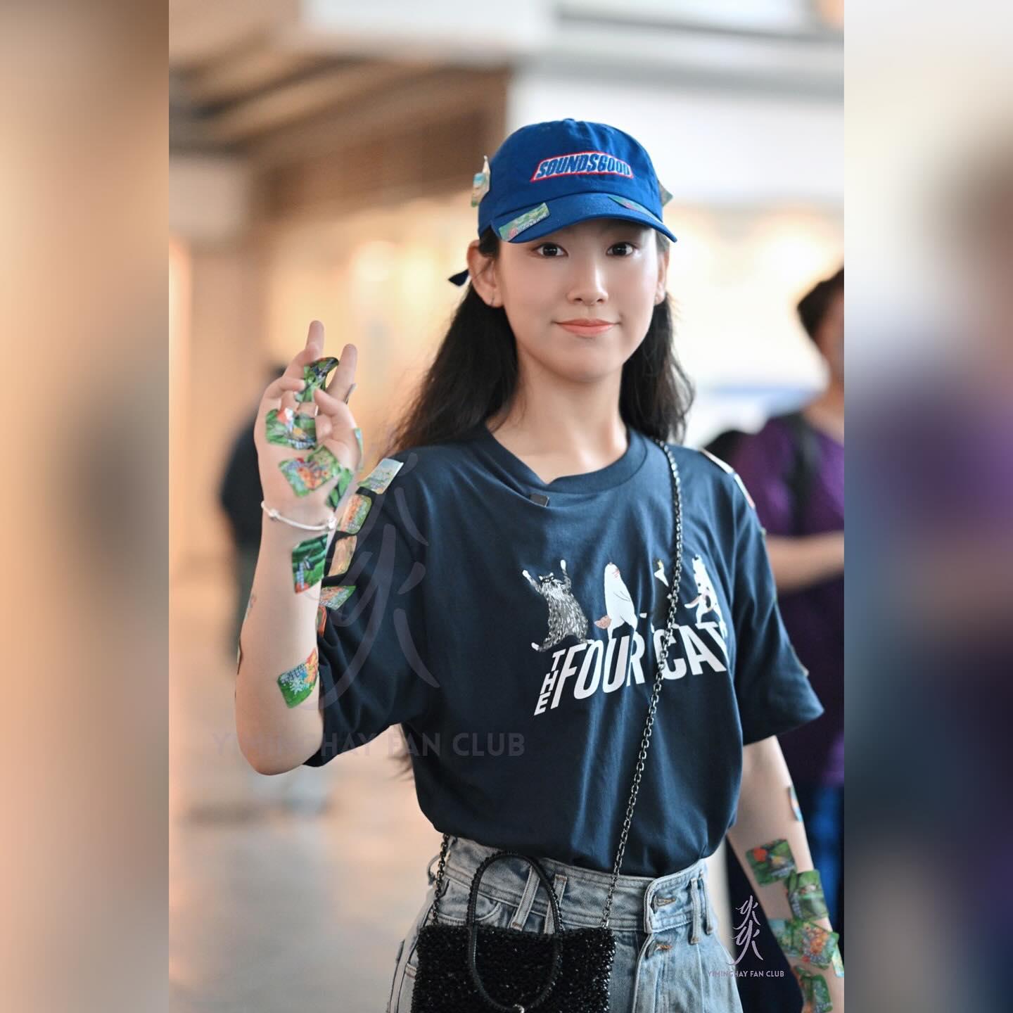 熱心公益的Gigi,今日帶同fans一起參加慈善賣旗活動。