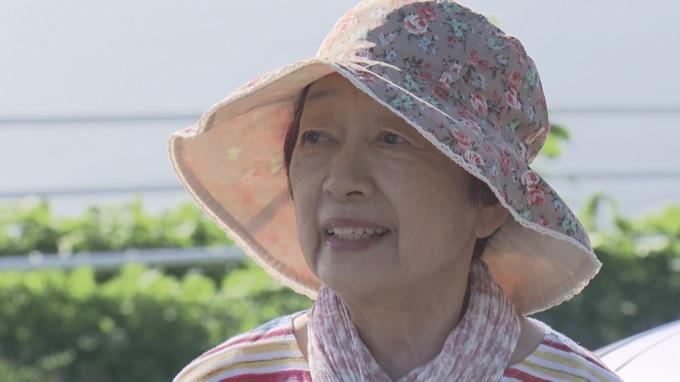 79歲的日本婦人西本尚子,駕駛了經典日本跑車RX7達25年。(新聞截圖)