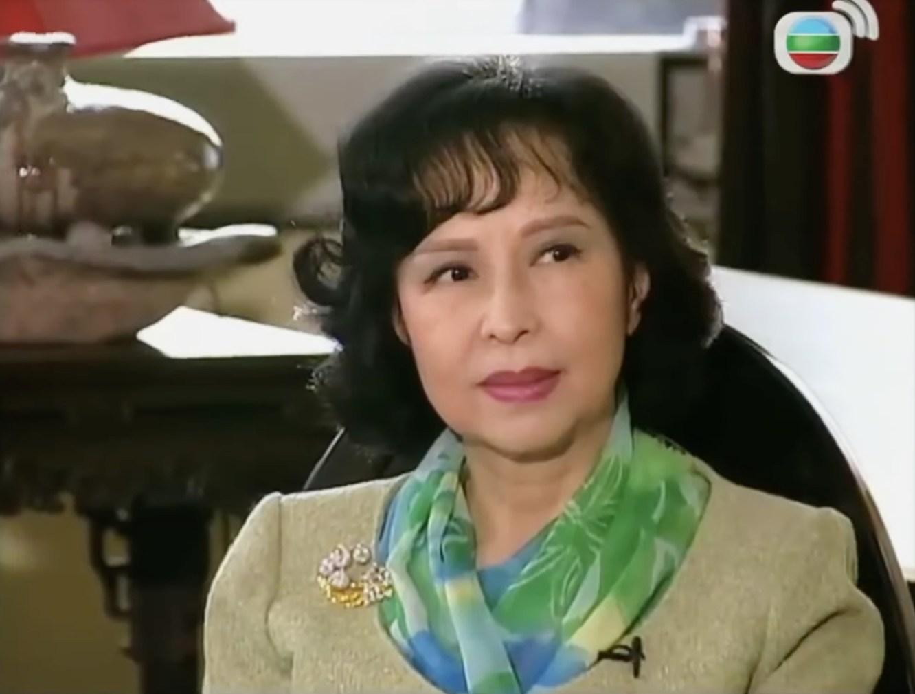 狄娜一生充滿傳奇。