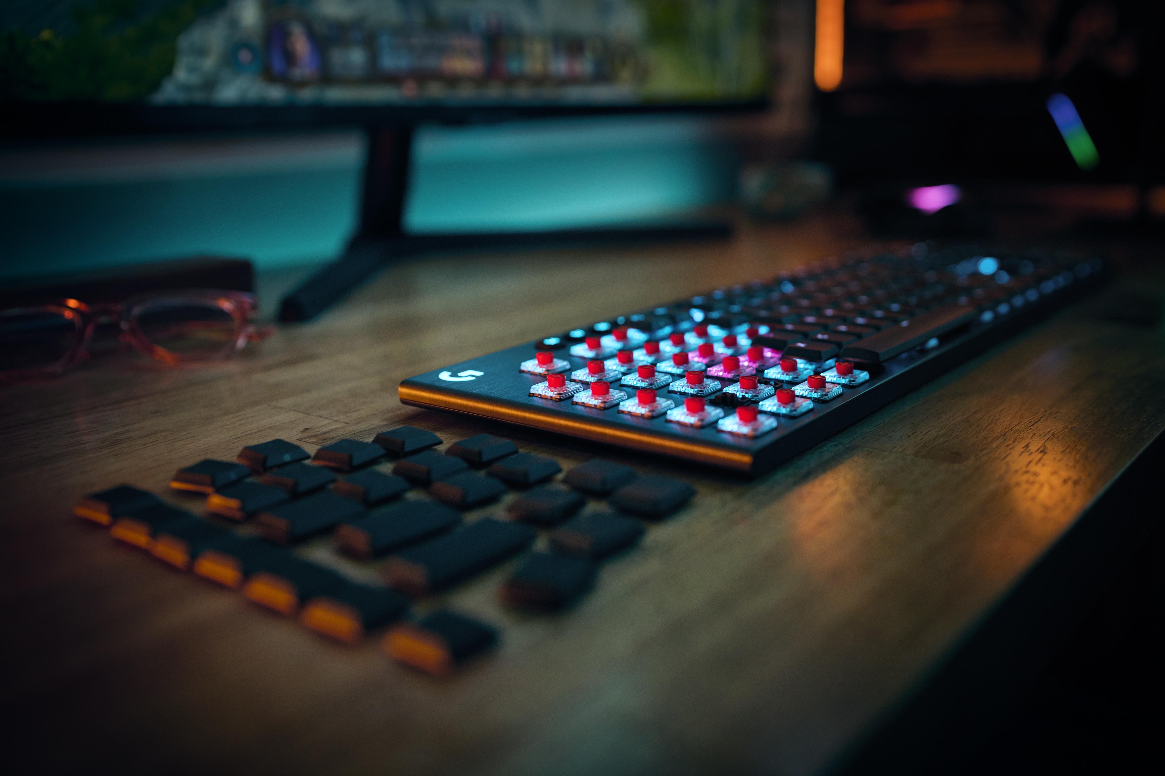 Logitech G915 X LIGHTSPEED鍵盤可自訂鍵帽。