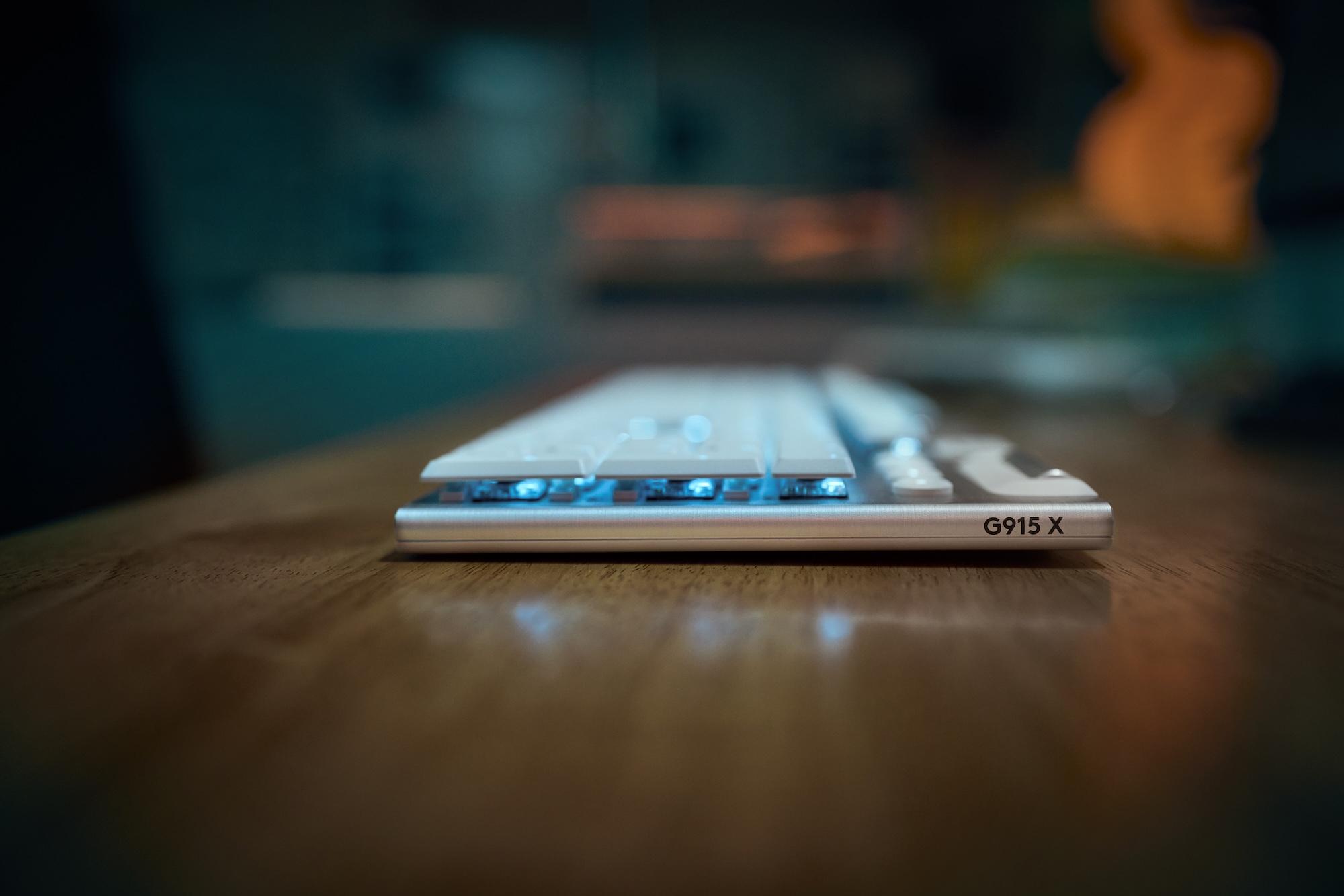 G915 X LIGHTSPEED系列無線鍵盤厚度僅2.3厘米。