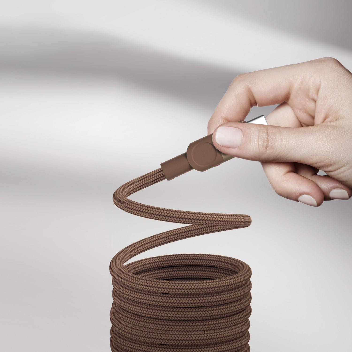 Momax Mag.Link磁吸連接線有助於避免線材的纏繞和混亂。