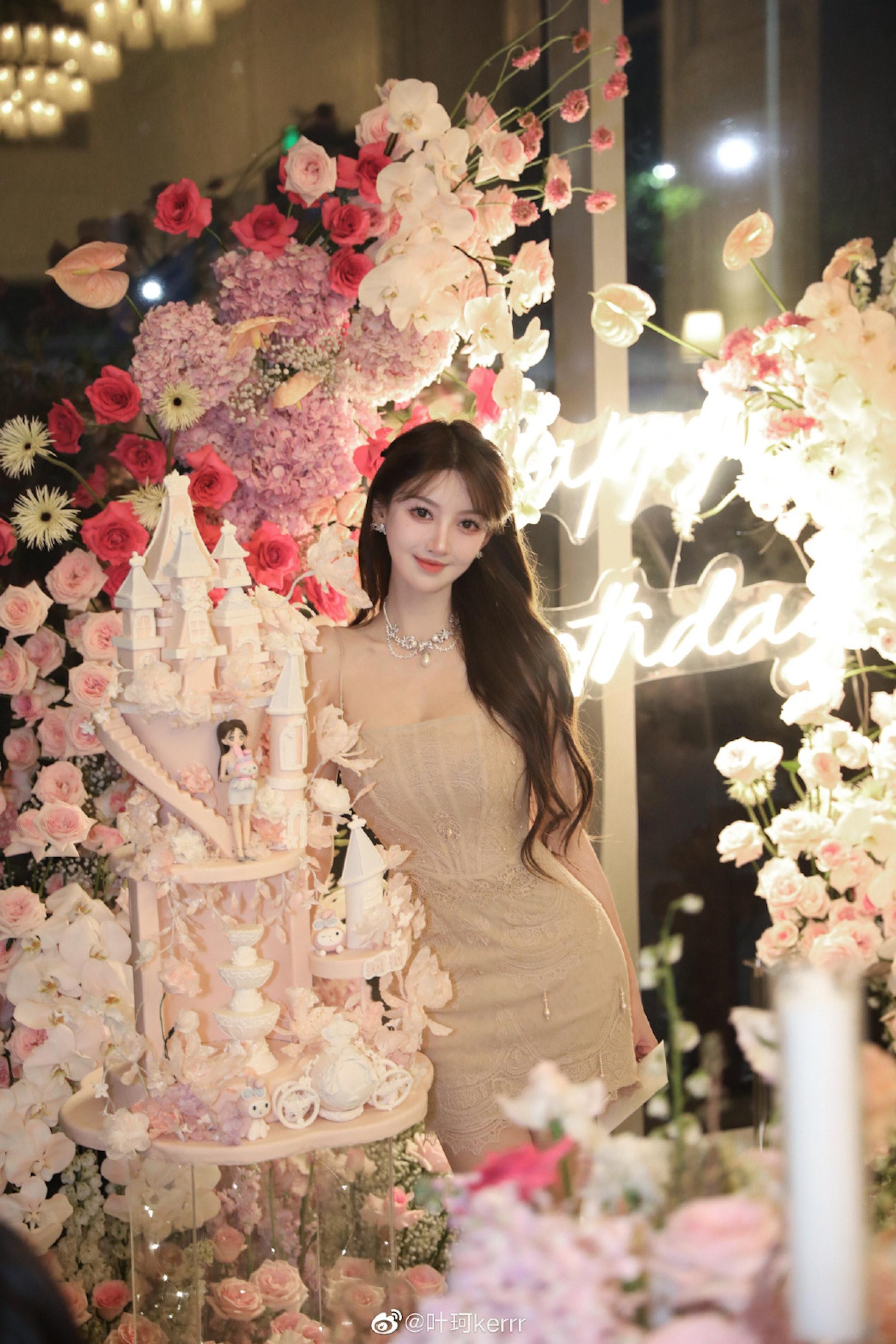 黃曉明公開認愛比他少15歲的網紅葉珂。