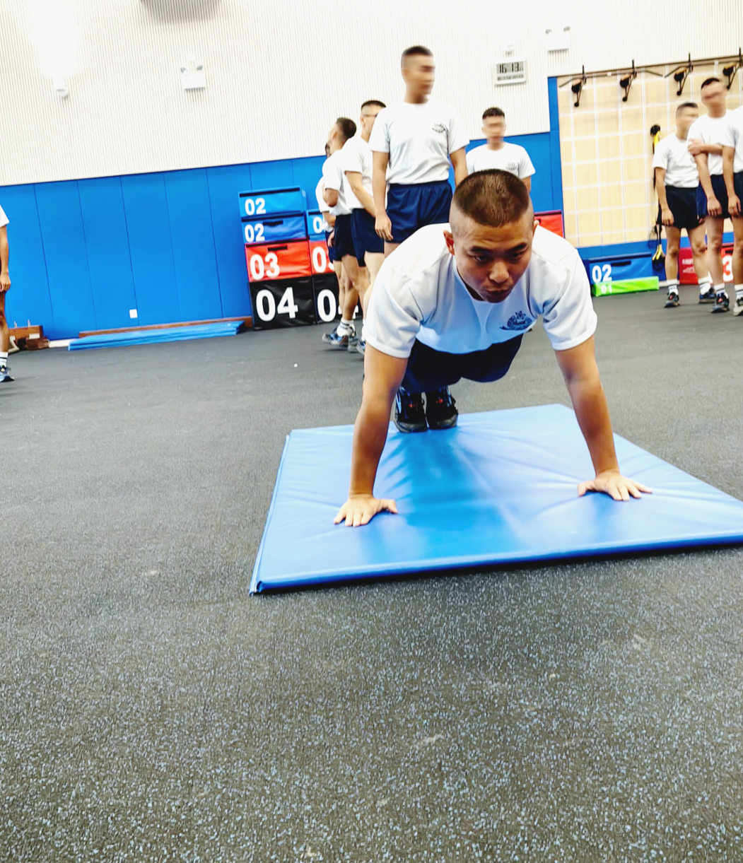 鄧偉傑於警察學院接受體能訓練。(受訪者提供)
