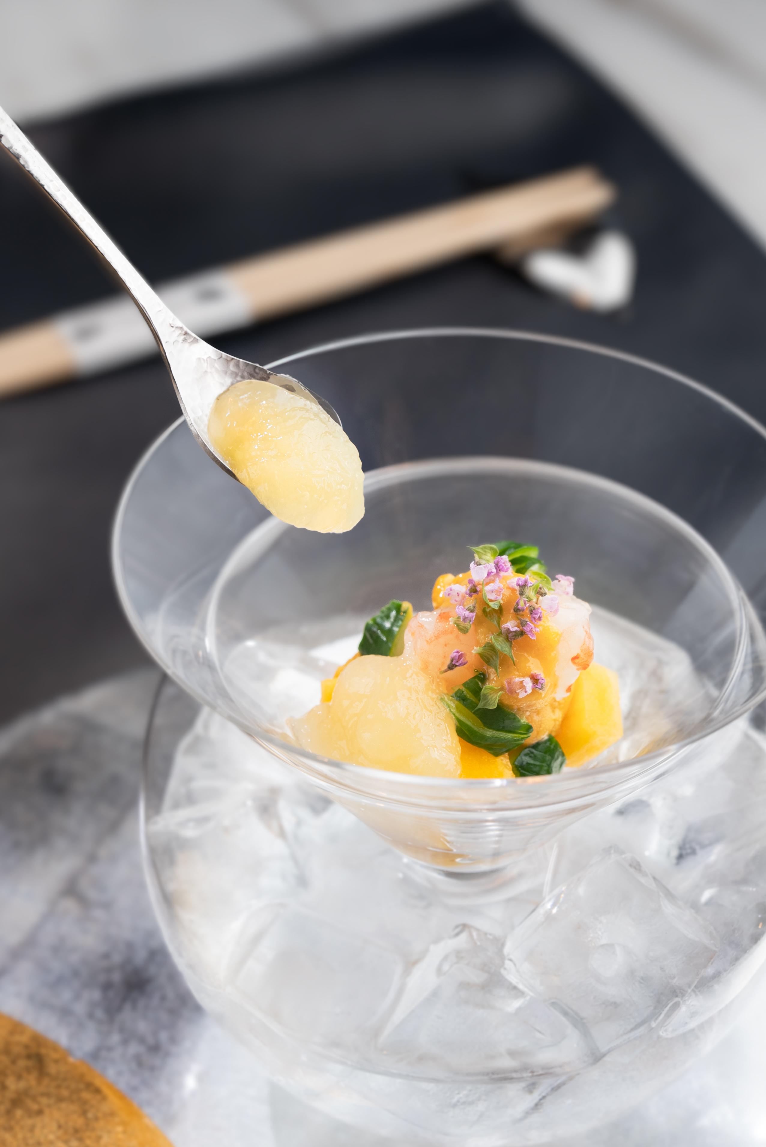 牡丹蝦海膽柿柚子啫喱花穗昆布漬