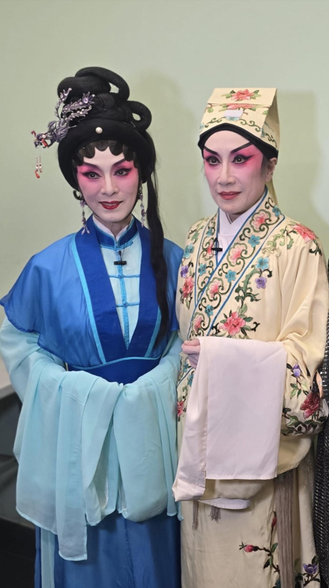 呂珊與米雪去新加坡演出真正粵劇。