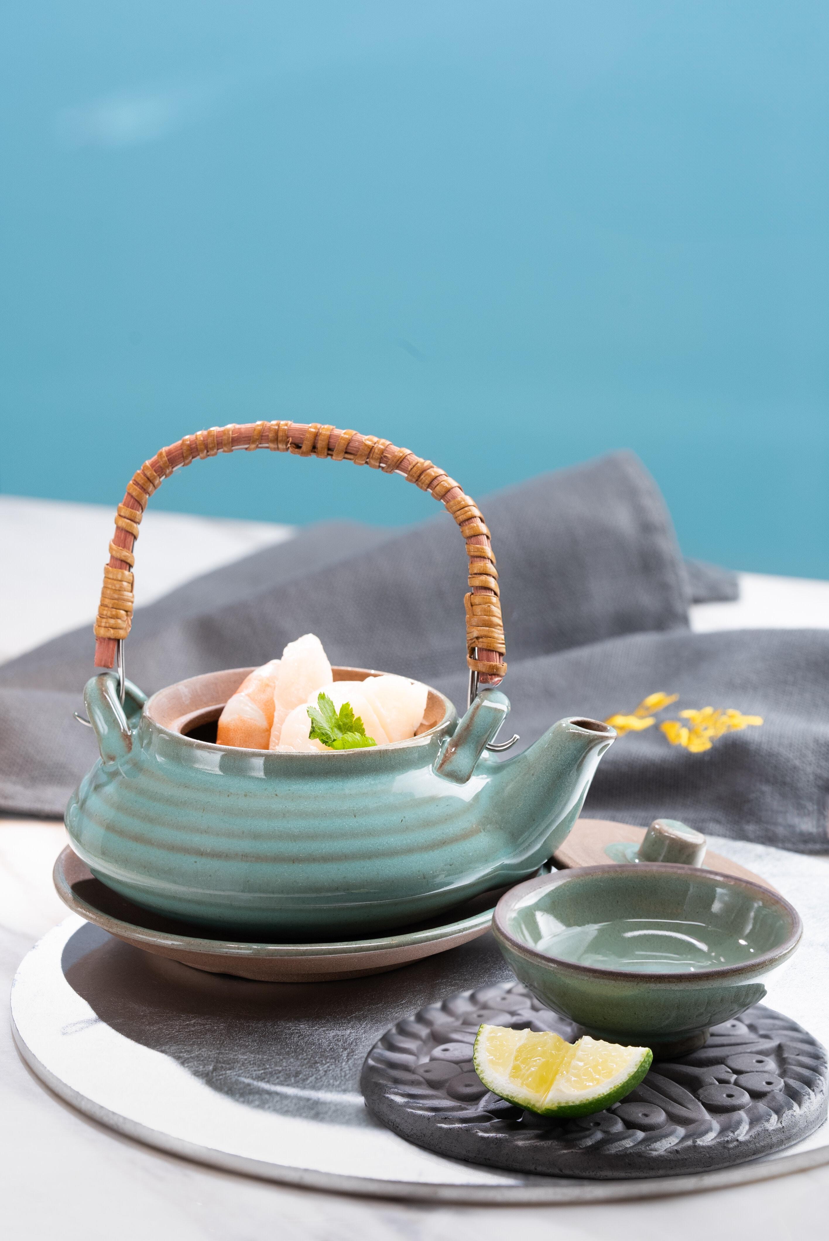 土瓶蒸:象拔蚌,帆立貝,海老,酢橘,三葉