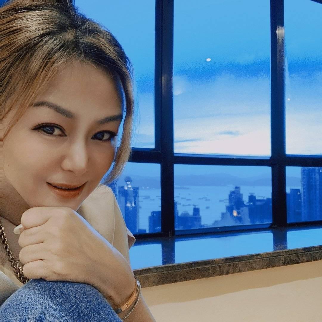 姚正菁早已「入五」仍保養得宜。