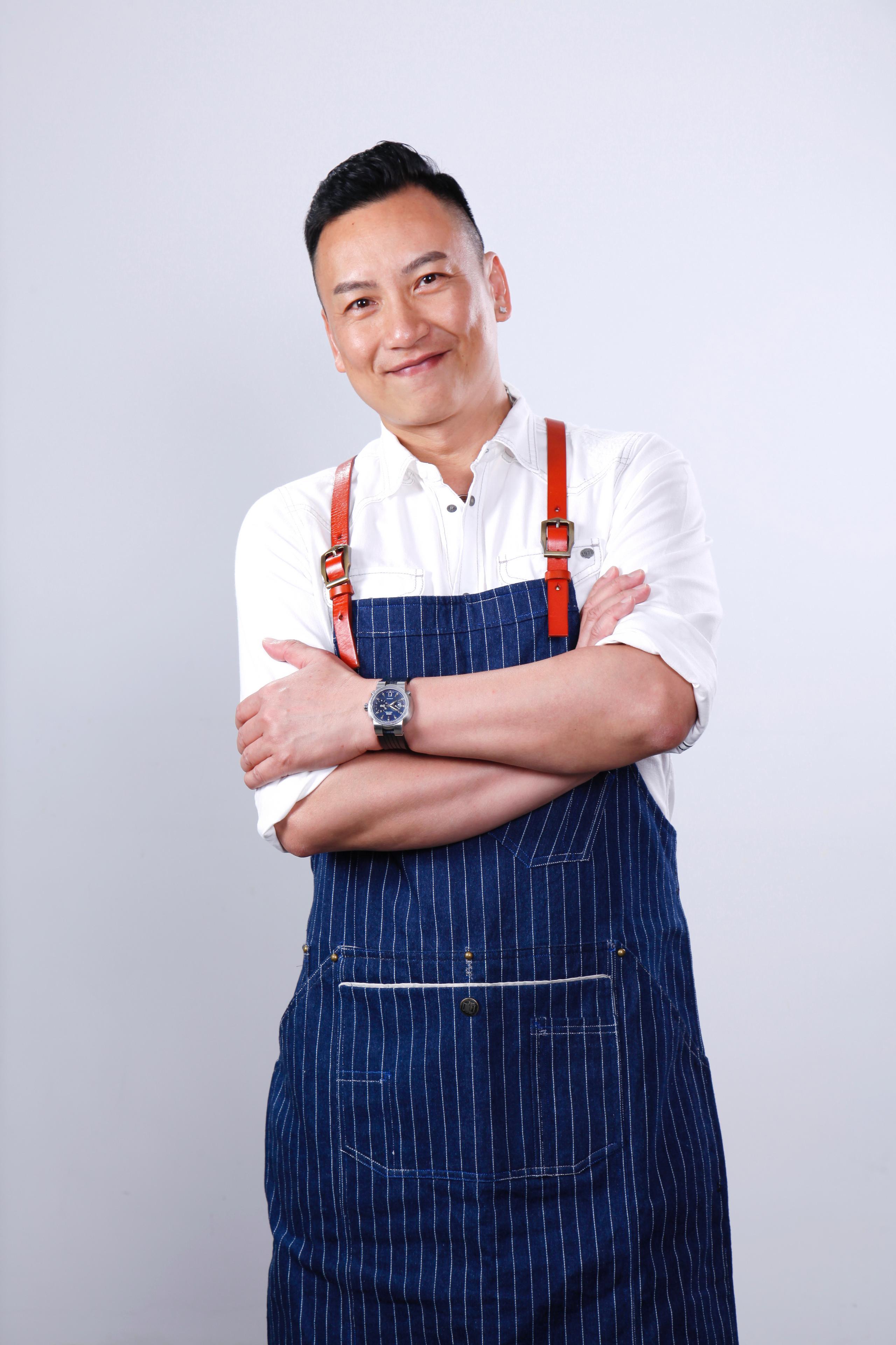 星級廚師Jacky Yu將於品味學堂舉行 60 分鐘的「零失敗電飯煲燜鮑魚」工作坊。