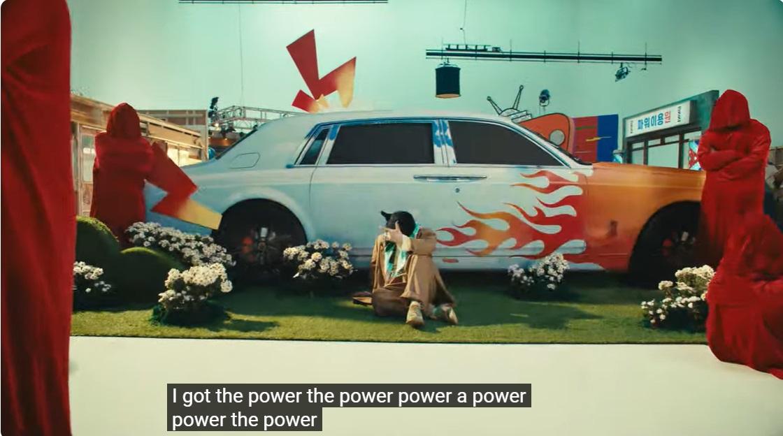 GD《POWER》MV截圖。