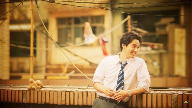 《九龍大眾浪漫》由水上恒司擔任男主角。