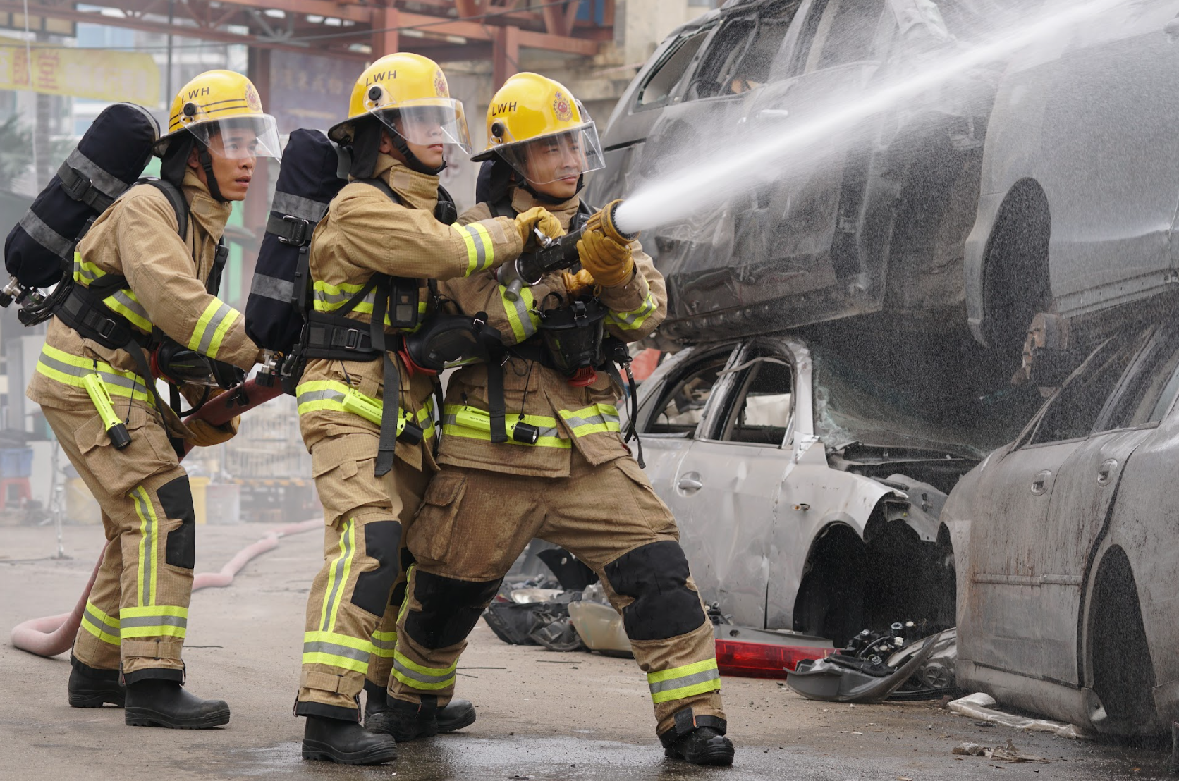《焚城》起用多位新生代演員參與演出。