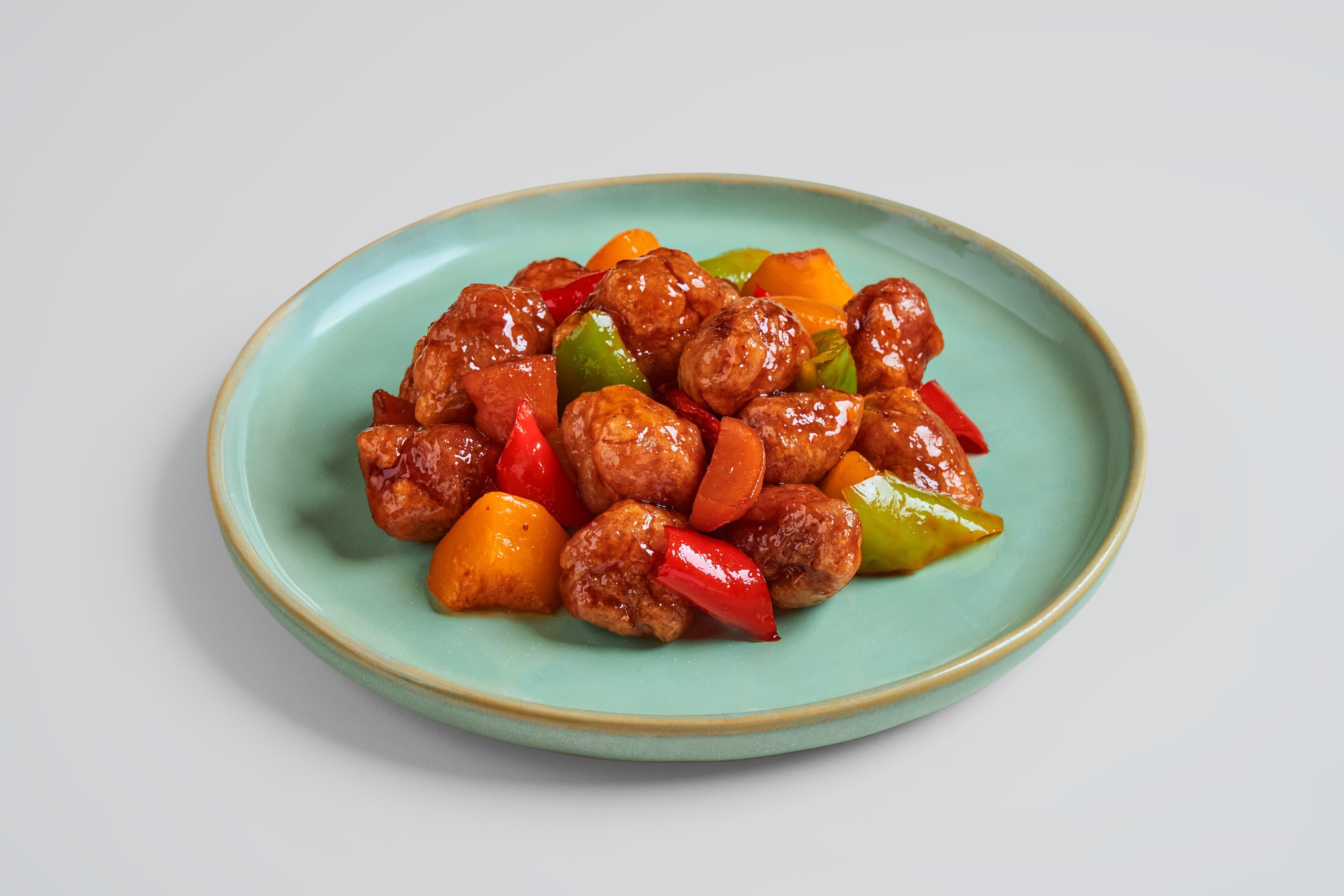 甜酸咕嚕肉粒$138 還原80年代風格,使用瘦豬肉炸至表面酥脆,內裡仍嫩滑。