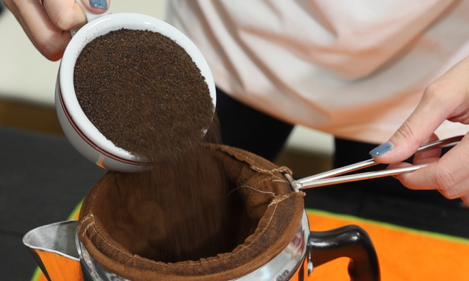 茶方則是研發了數十次才通過的,她笑言自己那時飲奶茶飲到胃痛。攝:蘇文傑