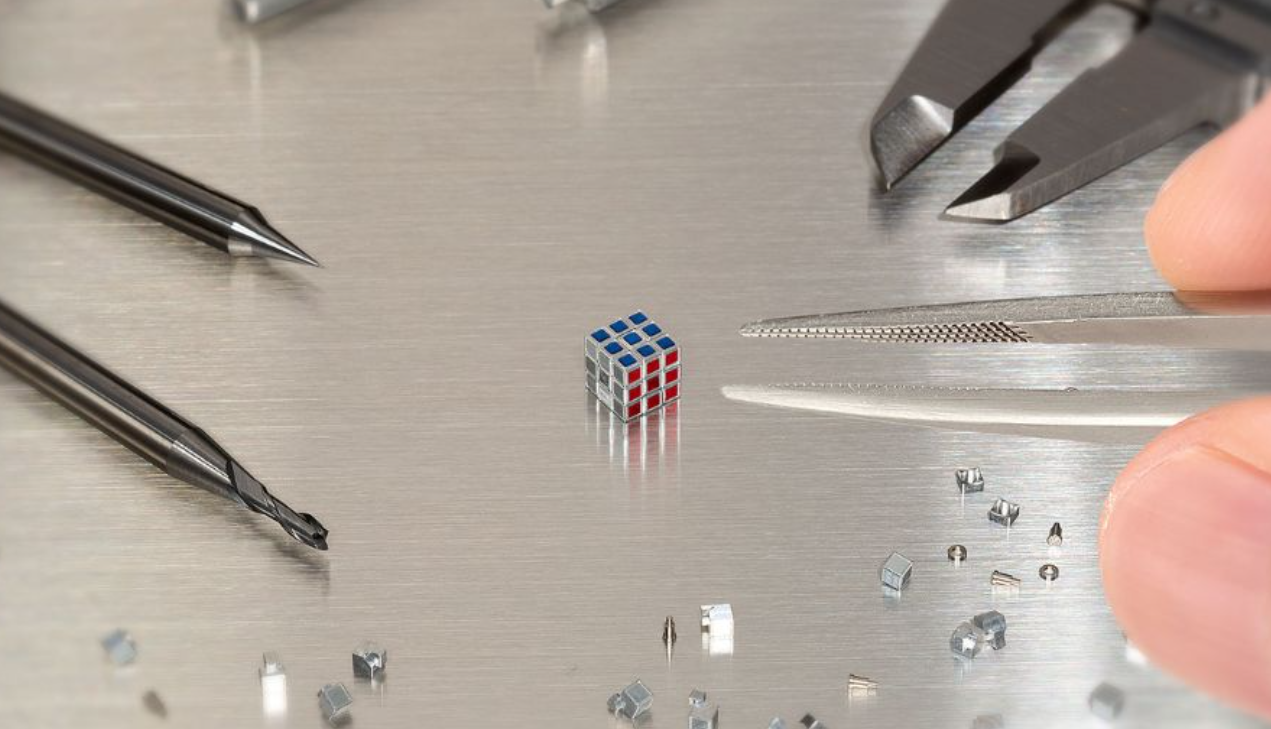 鋁製全球最細小的扭計骰由日本老牌玩具商Bandai旗下的MegaHouse出品。(網上圖片)