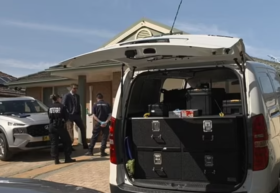 警方人員到場調查。(互聯網)