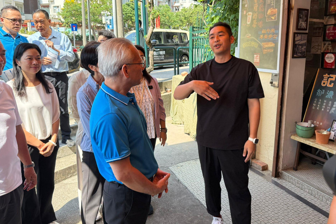 岑浩輝稱氹仔未來或可成為重建舊區的參考。(澳廣視)