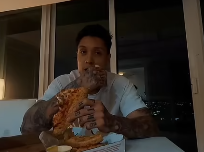 Heria連吃24小時超加工食品。(互聯網)