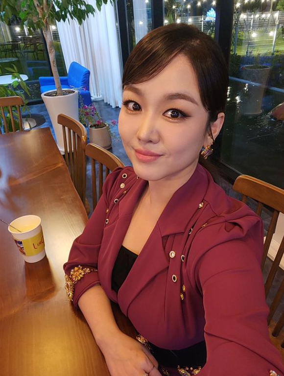 南韓女歌手鄭美愛。(互聯網)