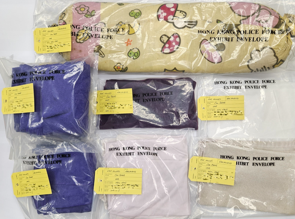 觀塘警區雜項調查隊今日(17日)下午派員喬裝顧客,突擊搜查觀塘開源道一地舖,搗破一間懷疑無牌按摩處所。行動中,人員拘捕一名50歲姓葉本地女負責人