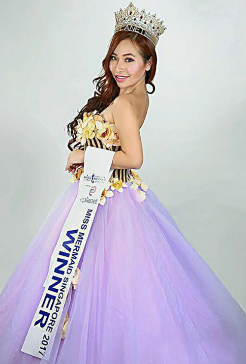 被告陳怡蓉是新加坡選美冠軍。(互聯網)