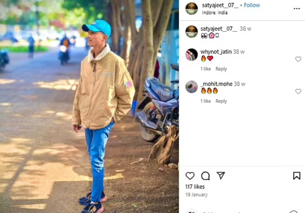 該外套印有英國地址,但卻配上美國國旗。(互聯網)