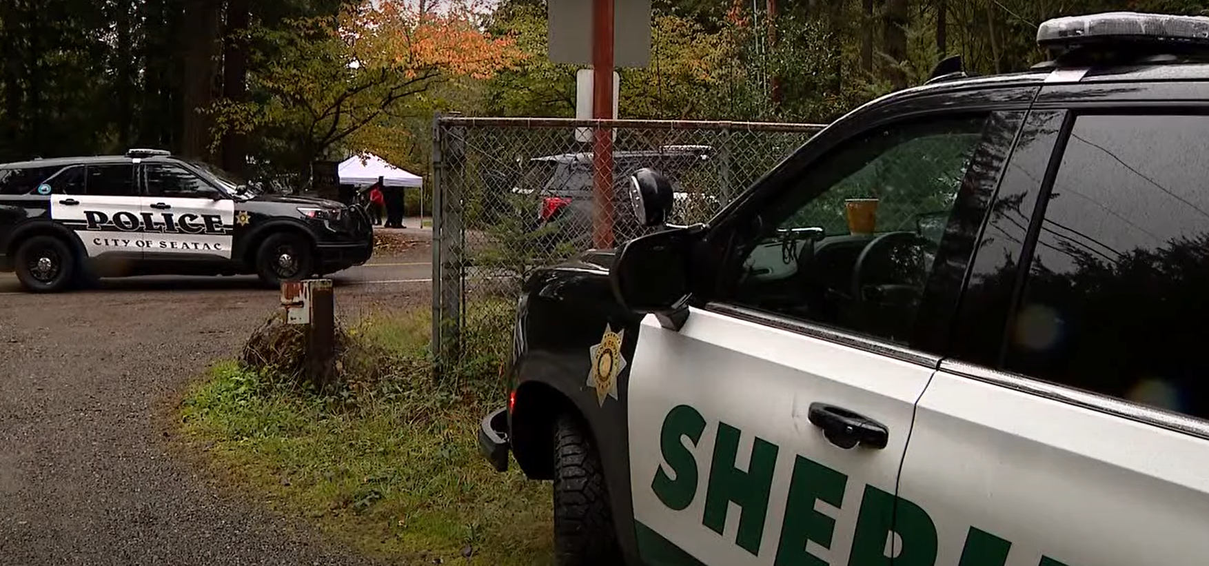 大批警員到場調查。(美聯社、互聯網)