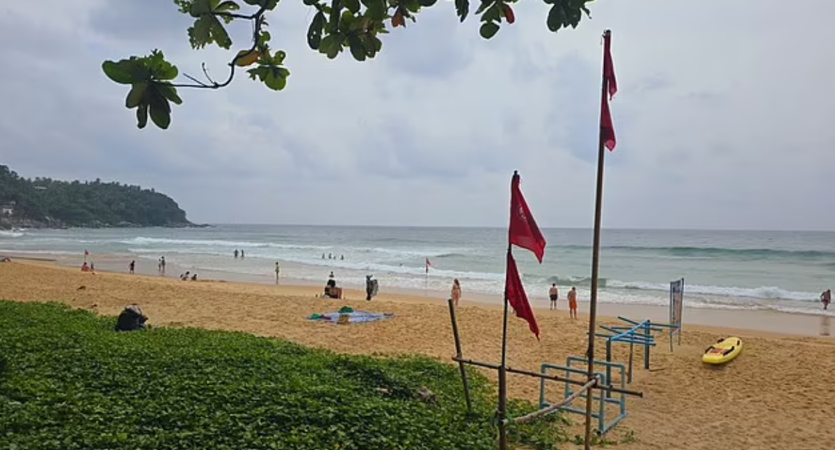 該名男遊客在救護員到場前已證死亡。(互聯網)