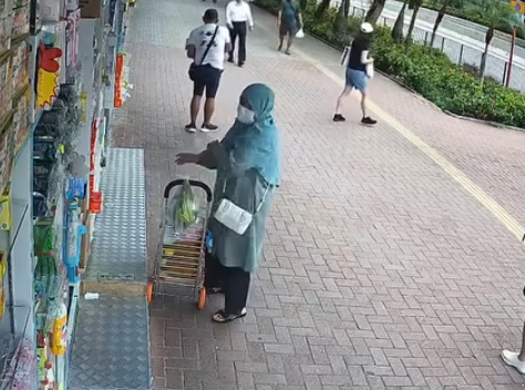 網上瘋傳一段「偷紙巾」的閉路電視片段 FB香港突發事故報料區及討論區