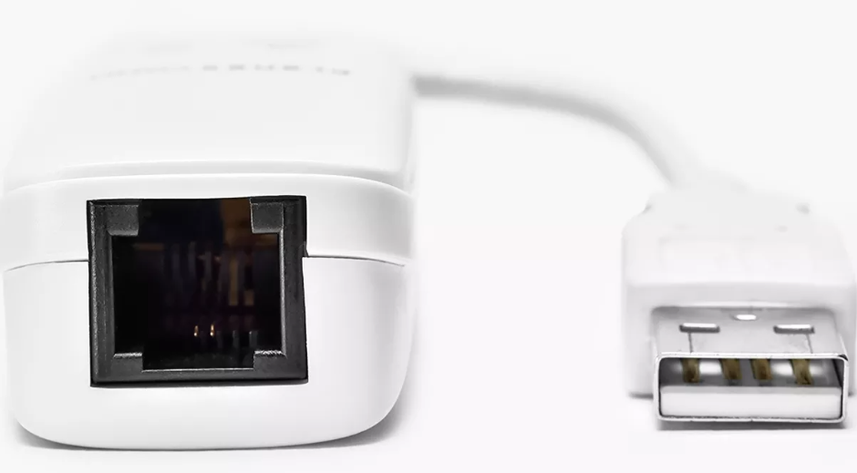 這款設備通過USB介面連接至電腦,使用模擬電話線實現互聯網連接、數據傳輸和傳真功能,售價5980日元(約303港元)。(網上圖片)