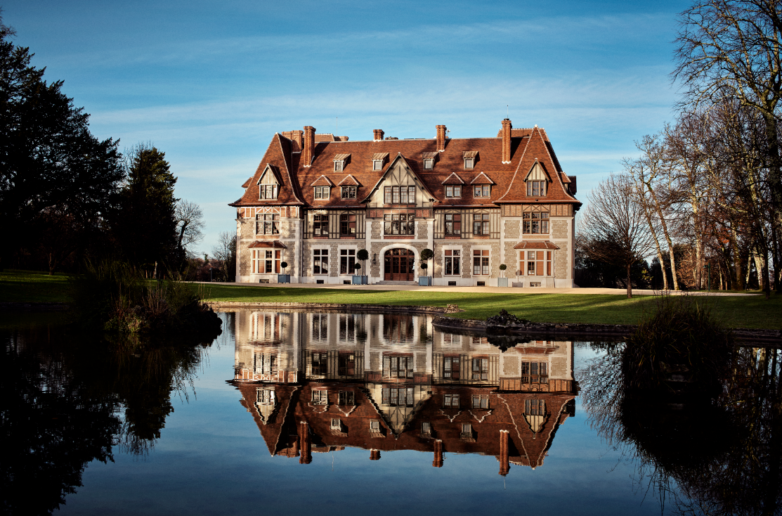 每年,馬爹利首席釀酒師 Christophe Valtaud 均以一座歷史悠久的法國城堡或典雅莊園為靈感,精心釀造獨一無二的干邑。