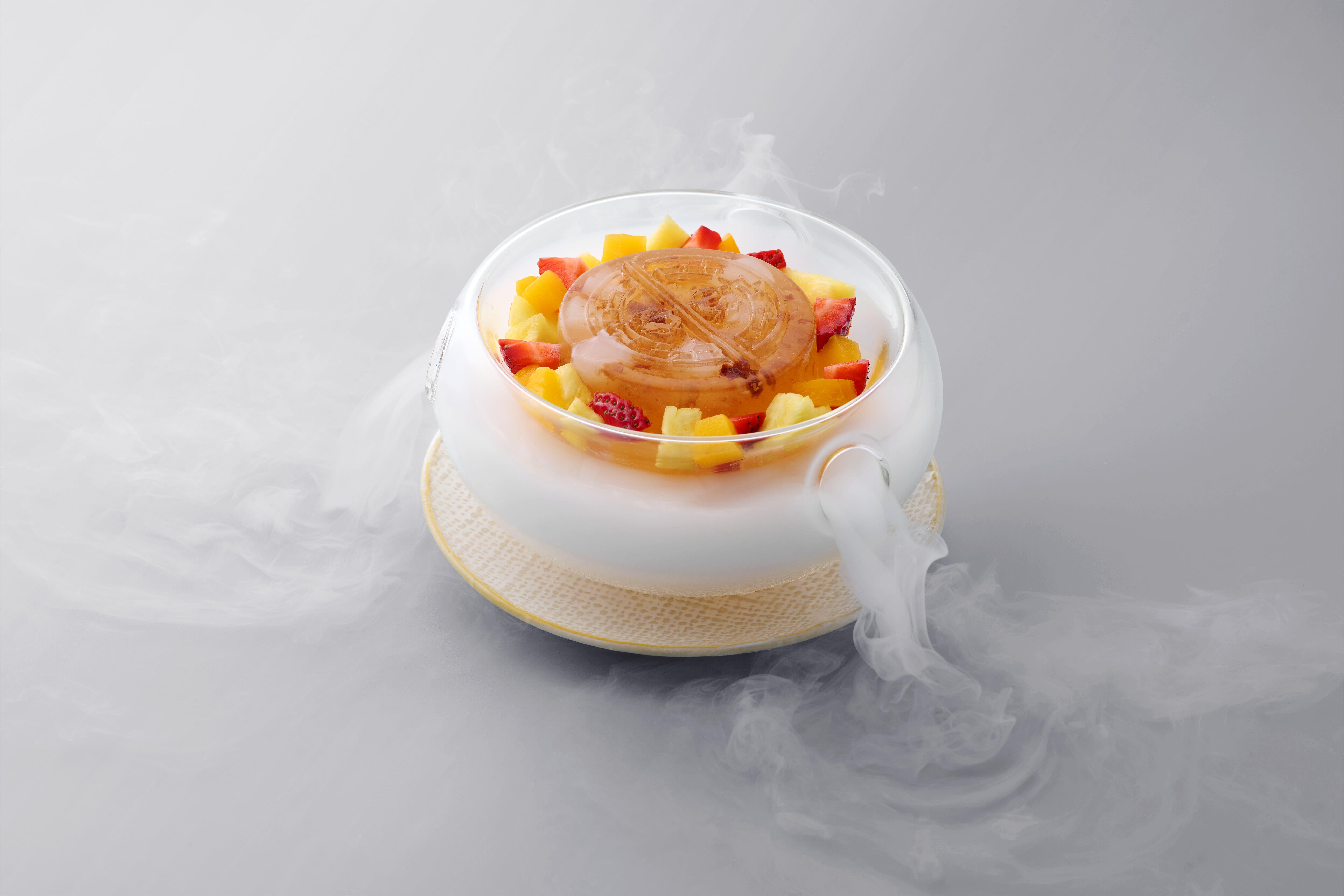 話梅冰釀水晶糕(凍)$88 老字號話梅壓榨成梅汁製成椰果果凍,再配上自家製話梅醬和鮮果,酸甜清新。