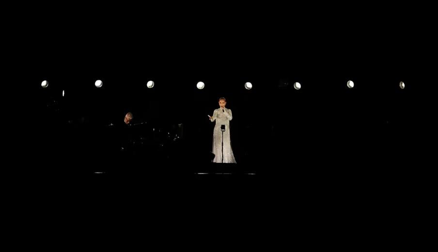 巴黎奧運開幕式中,56歲加拿大天后Celine Dion壓軸獻唱,靚聲震撼全球。(資料圖片)