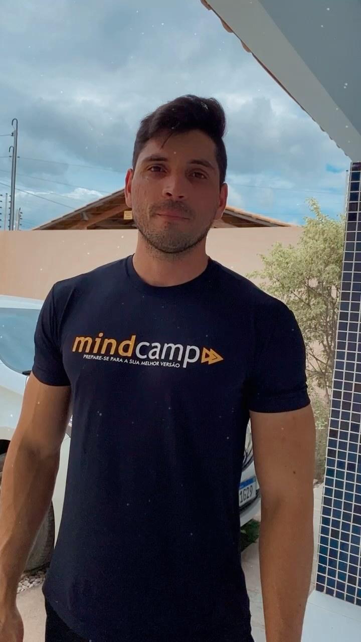 36歲健身網紅Giovanny Carvalhoz。(X)