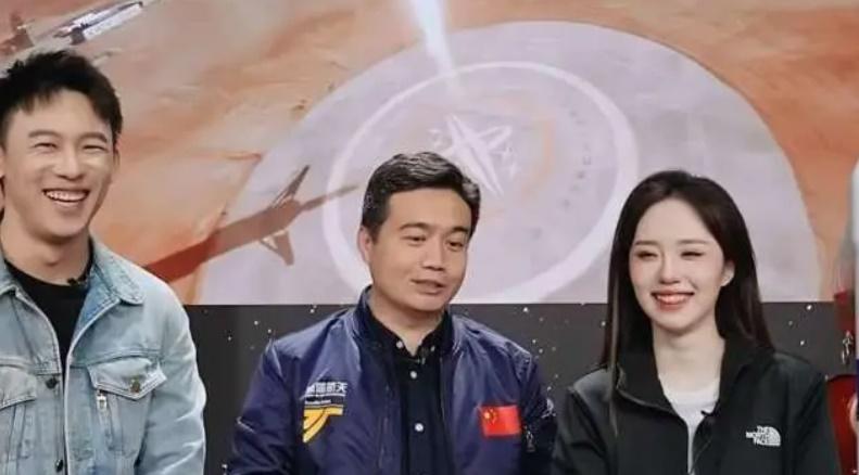 深藍航天董事長霍亮淘寶直播。(網上圖片)