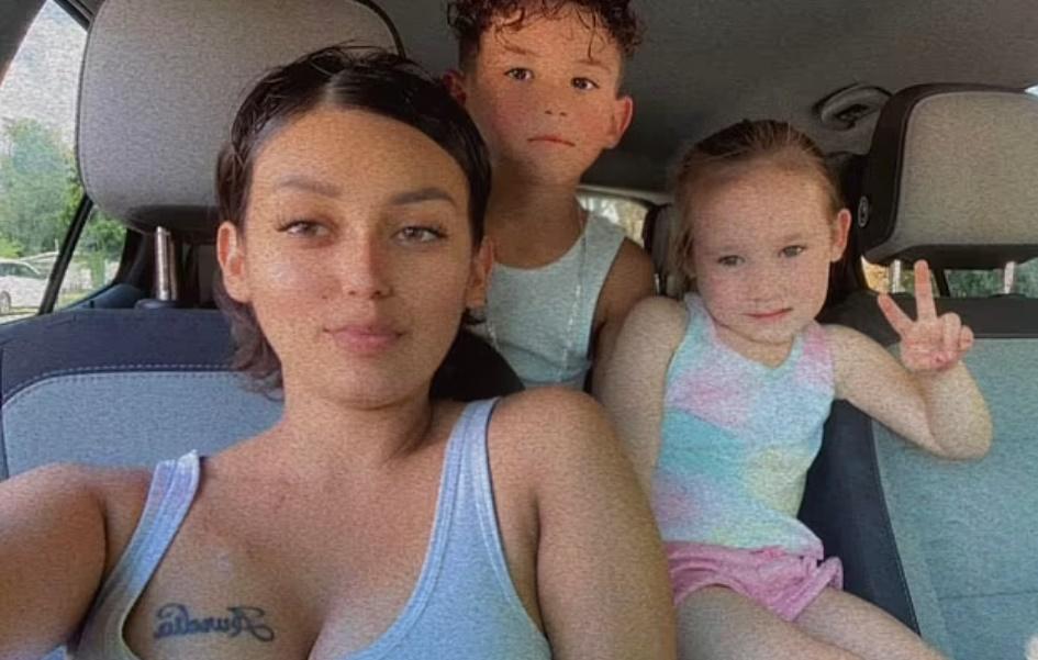 Erika與分別只有7歲和5歲的子女。(X)