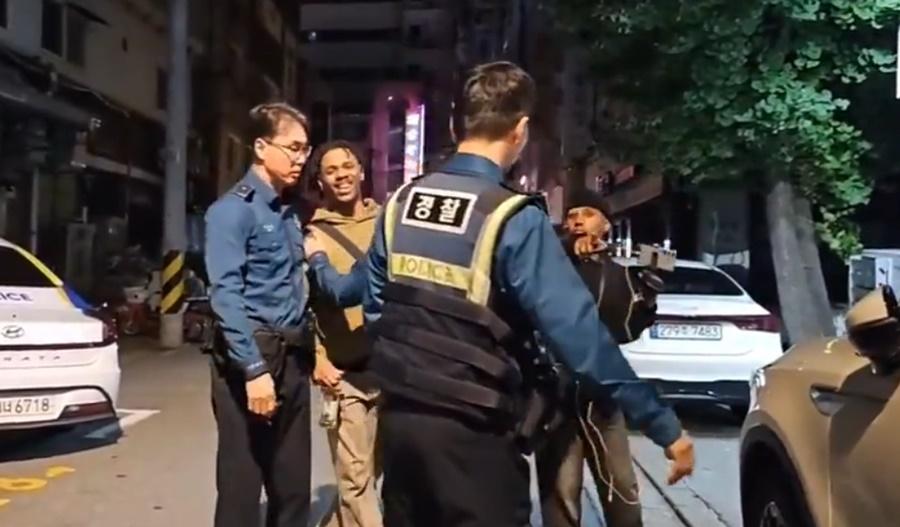 27日,Johnny再遭途人追打,在試圖逃跑被捉住並發生衝突,事後有警員介入。(X)