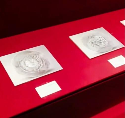 事主:全部都是照片,一個實物沒有。(微博)