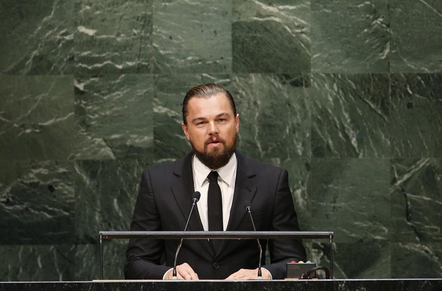 專家解釋:「里安納度作為美國演員、電影製片和環保人士,一直積極參與提高全球氣候變遷和生物多樣性流失的意識」。(X)