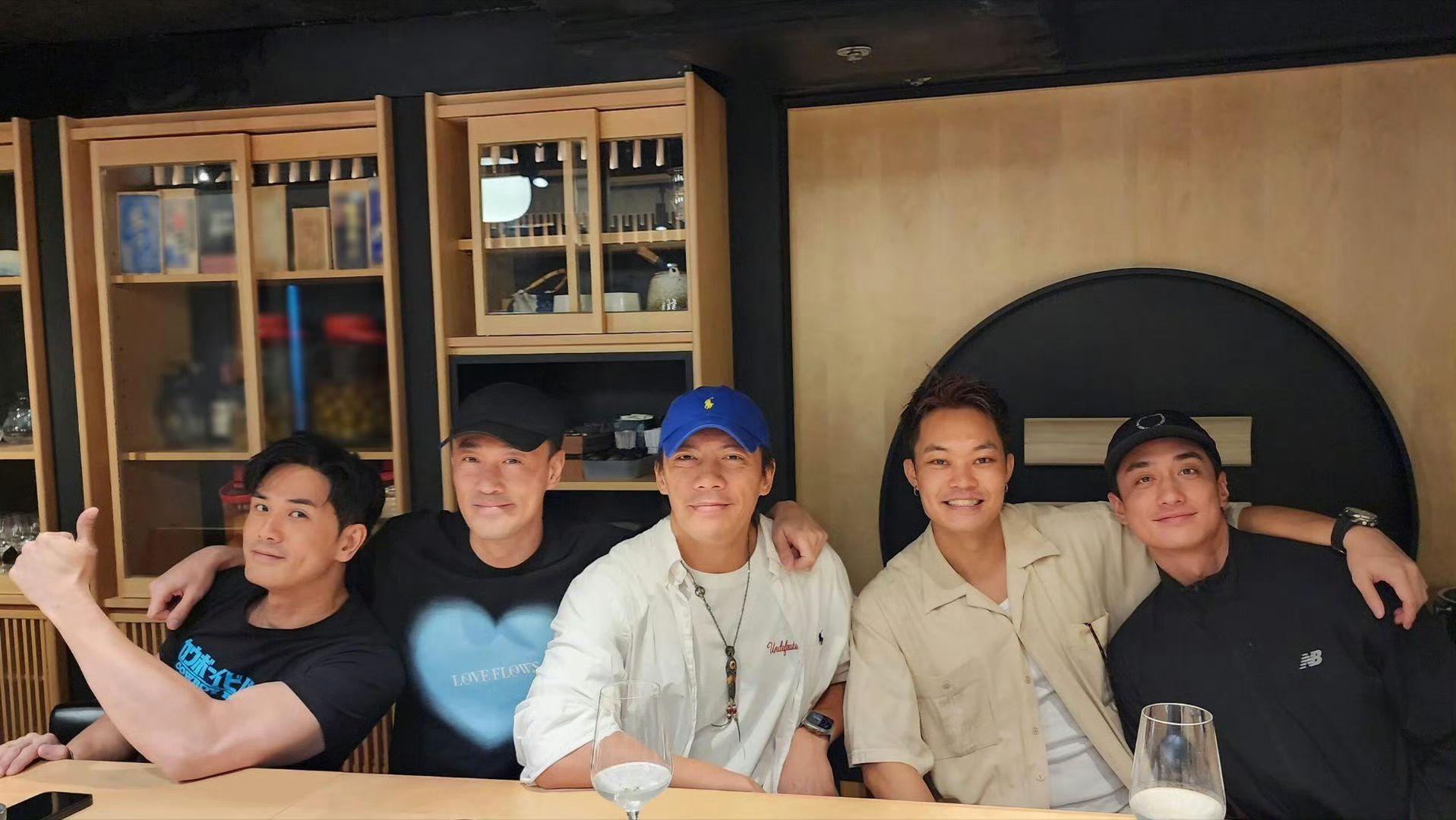 林峯分享城寨五子合照,網民期待五人可以再度合作。