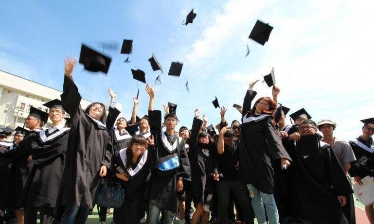 消息指,政府在新一份《施政報告》以獎學金宣傳「留學香港」品牌,吸引「一帶一路」等學生留港工作。(資料圖片)