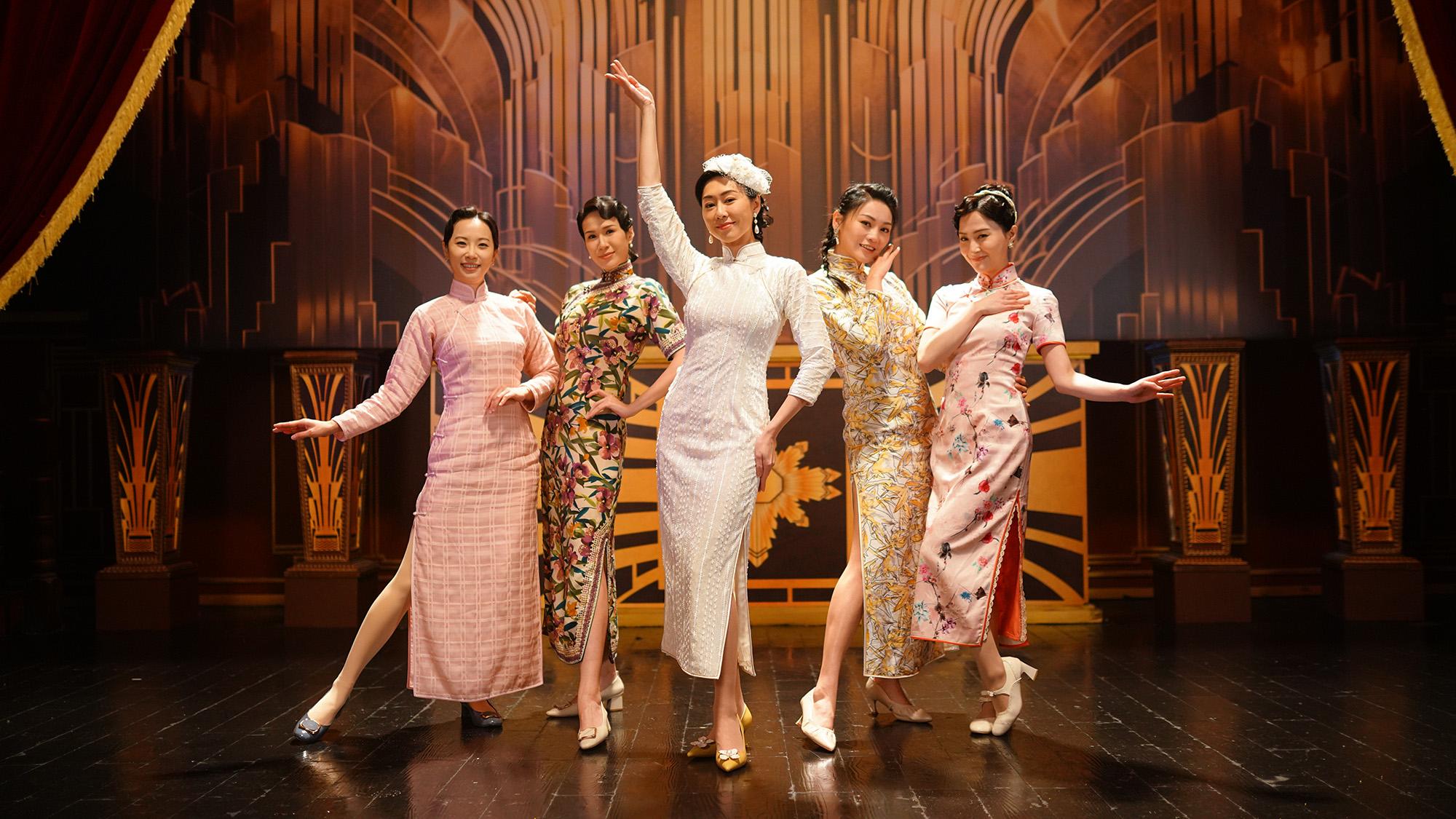 定欣在劇中與好姊妹兼戰友莊思明、關嘉敏、周麗欣及邵初等,亦上演了一場瘋狂的「夜總會之舞」。