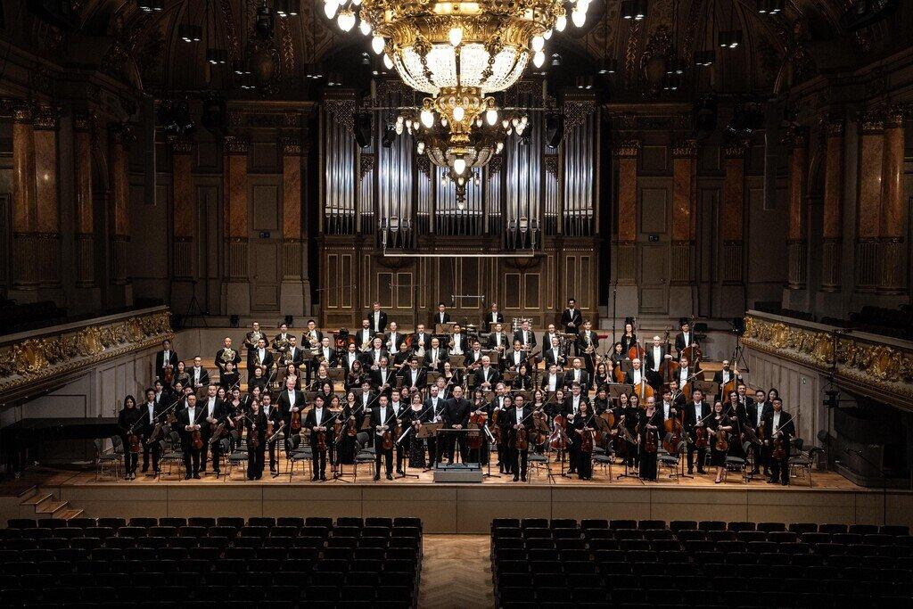 港樂演奏德伏扎克的《水仙女》,將曲中情意淋漓展現。