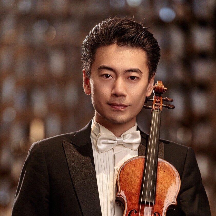 港樂首席小提琴王敬,是當代最多才多藝及活力充沛的演奏家家之一。他6歲於法國馬賽作個人獨奏首演後,於多項頂尖國際大賽獲得殊榮。
