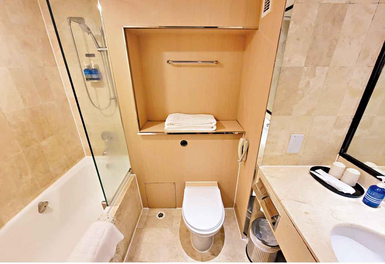 富豪東方酒店轉作青年宿舍